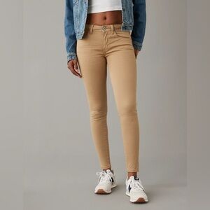 Women’s AMERICAN EAGLE super super stretchy low rise jeggings size 10 Long